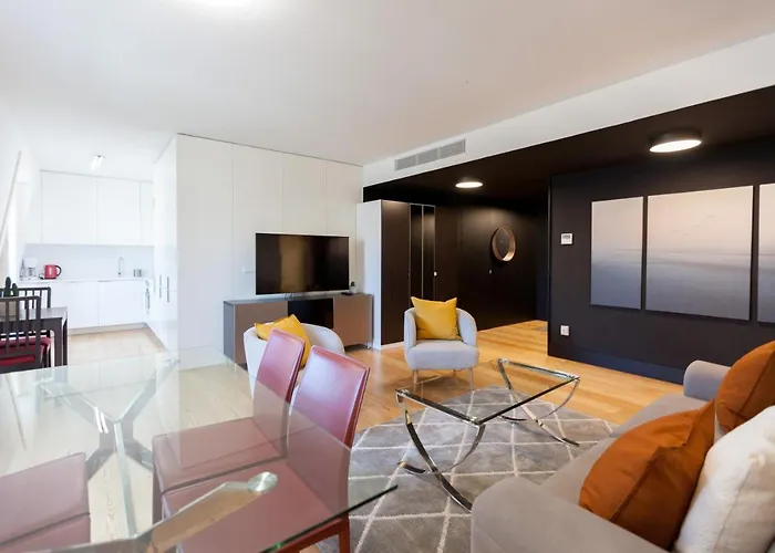 Flh Praca Comercio Artistic Flat With Balcony